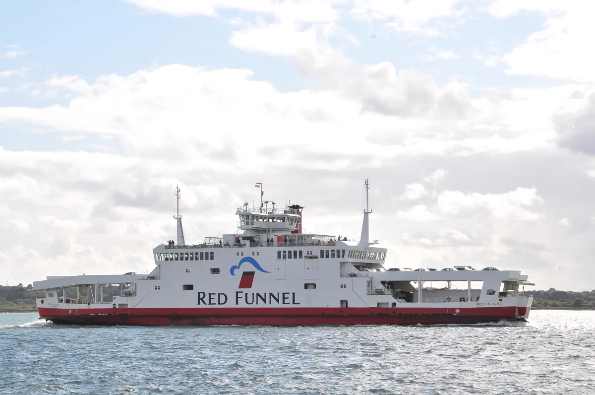 ferrys-f002-dover-1200.webp