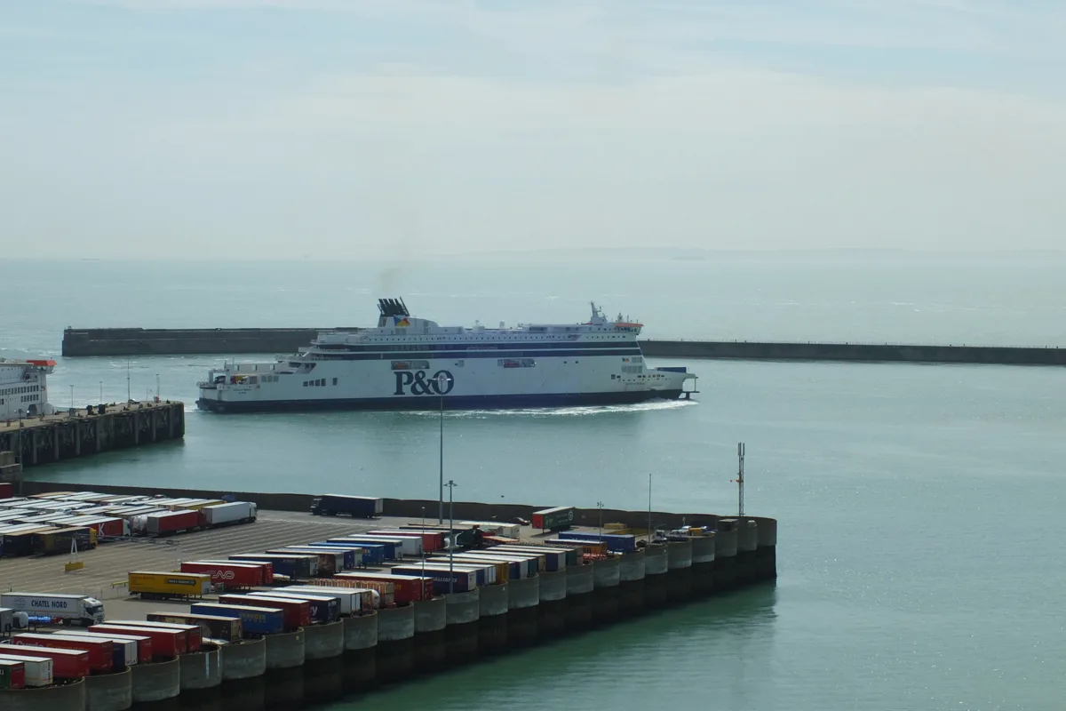 P&O-Fähre Spirit of Britain vor Dover