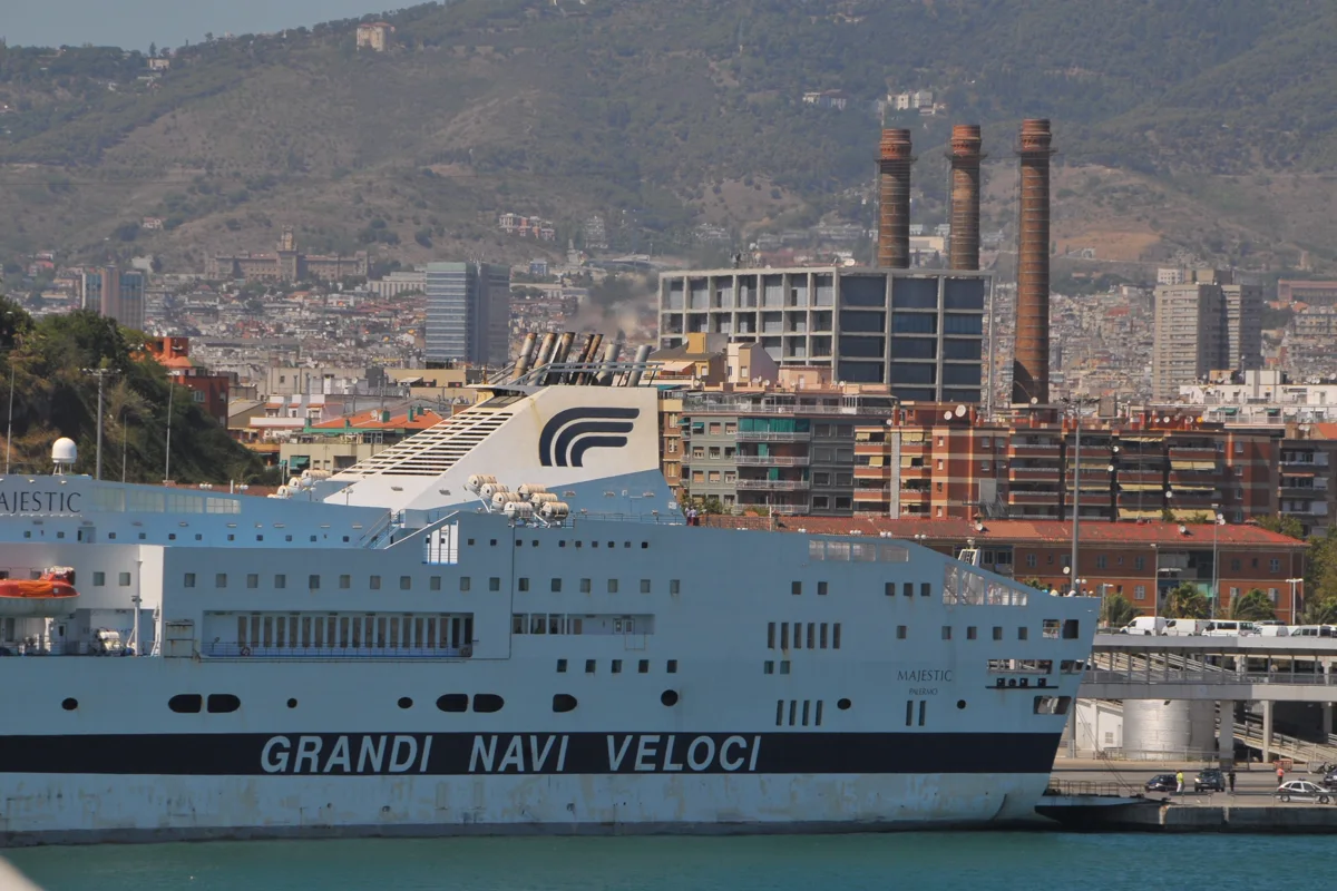 GNV-Fähre Majestic im Hafen von Barcelona