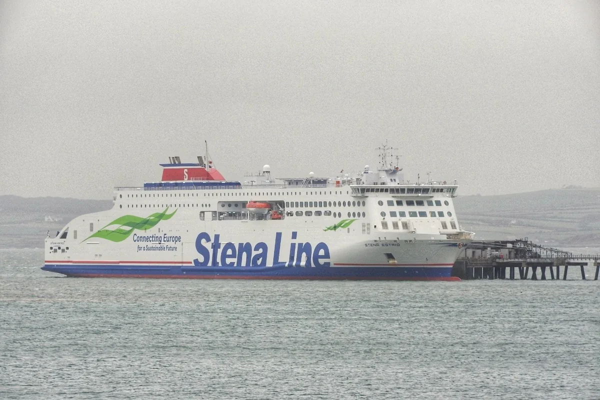 Stena-Estrid-Fähre am Liegeplatz in Holyhead